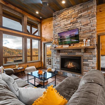 The Overlook - '21 Cabin - Gorgeous Unobstructed Views - Fire Pit Table - Gamerm - Hottub - Xbox - Lots Of Bears Gatlinburg Exteriér fotografie