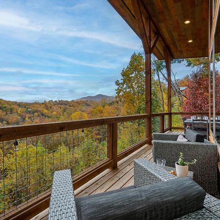 The Overlook - '21 Cabin - Gorgeous Unobstructed Views - Fire Pit Table - Gamerm - Hottub - Xbox - Lots Of Bears Gatlinburg Exteriér fotografie