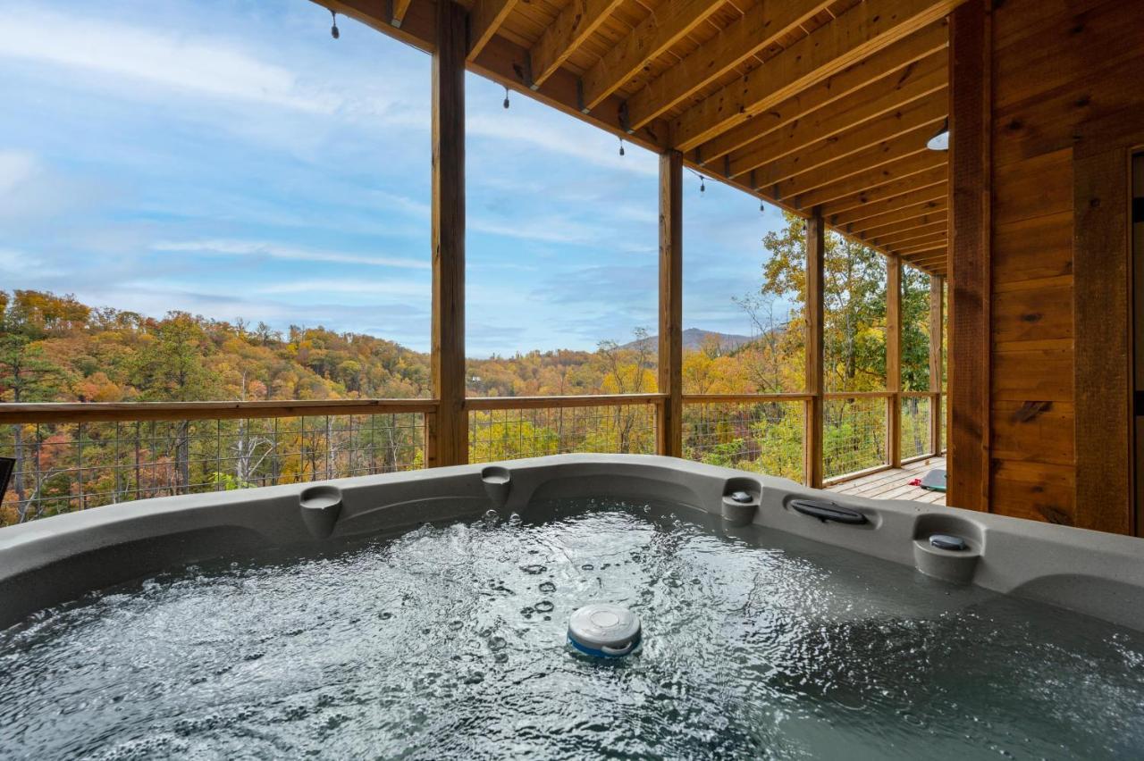 The Overlook - '21 Cabin - Gorgeous Unobstructed Views - Fire Pit Table - Gamerm - Hottub - Xbox - Lots Of Bears Gatlinburg Exteriér fotografie