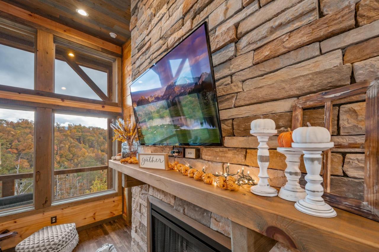 The Overlook - '21 Cabin - Gorgeous Unobstructed Views - Fire Pit Table - Gamerm - Hottub - Xbox - Lots Of Bears Gatlinburg Exteriér fotografie