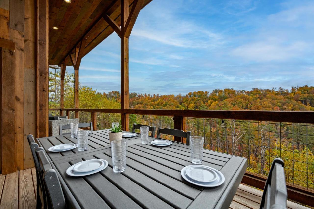 The Overlook - '21 Cabin - Gorgeous Unobstructed Views - Fire Pit Table - Gamerm - Hottub - Xbox - Lots Of Bears Gatlinburg Exteriér fotografie