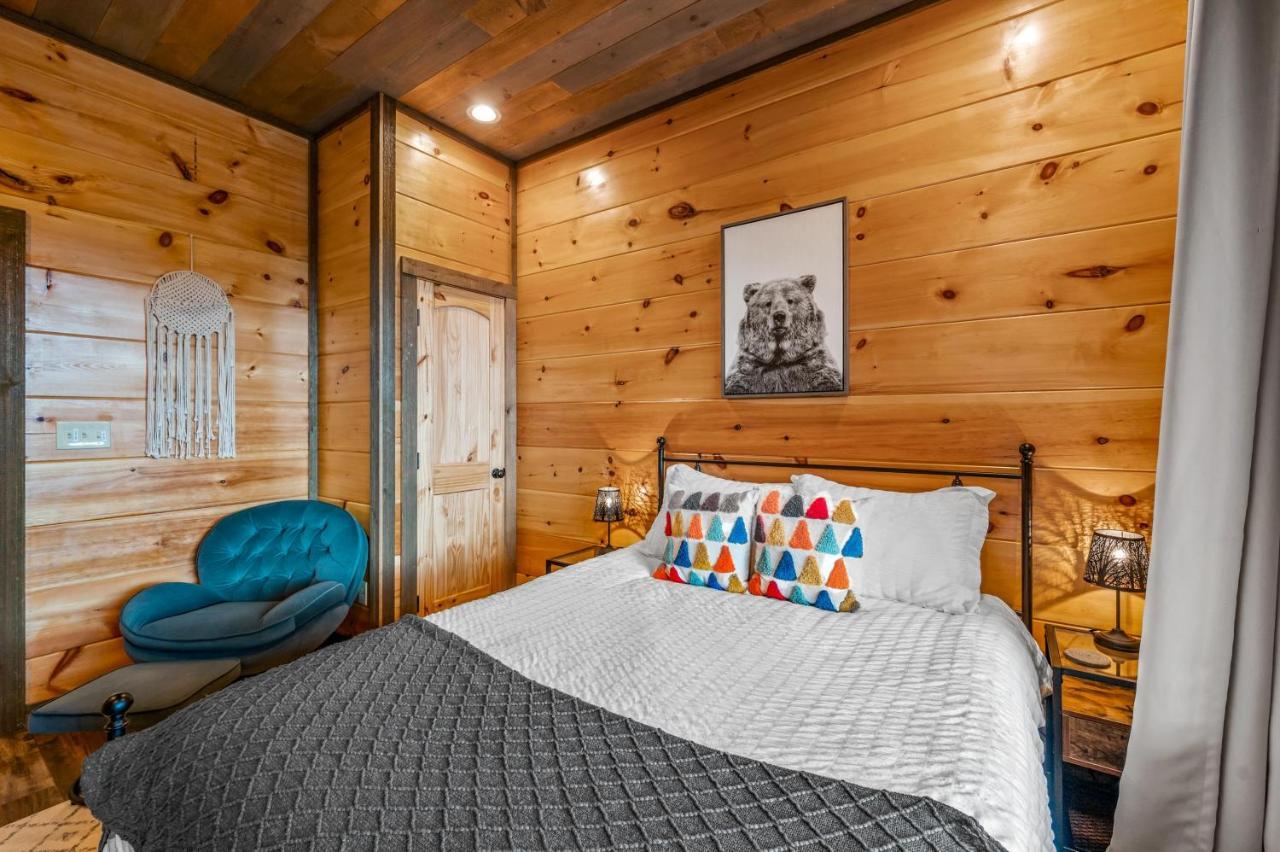 The Overlook - '21 Cabin - Gorgeous Unobstructed Views - Fire Pit Table - Gamerm - Hottub - Xbox - Lots Of Bears Gatlinburg Exteriér fotografie