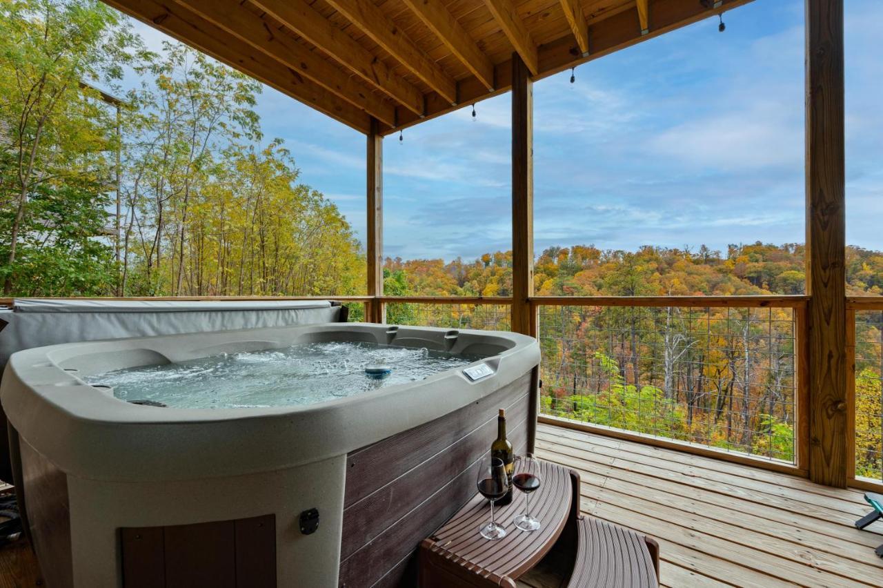 The Overlook - '21 Cabin - Gorgeous Unobstructed Views - Fire Pit Table - Gamerm - Hottub - Xbox - Lots Of Bears Gatlinburg Exteriér fotografie