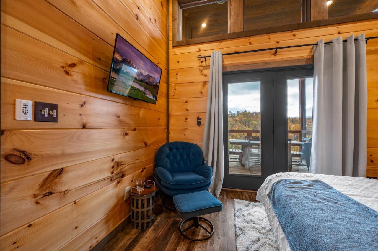 The Overlook - '21 Cabin - Gorgeous Unobstructed Views - Fire Pit Table - Gamerm - Hottub - Xbox - Lots Of Bears Gatlinburg Exteriér fotografie