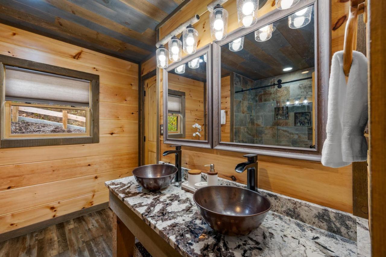 The Overlook - '21 Cabin - Gorgeous Unobstructed Views - Fire Pit Table - Gamerm - Hottub - Xbox - Lots Of Bears Gatlinburg Exteriér fotografie